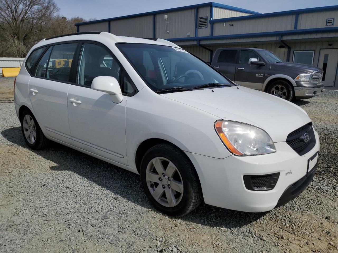 KNAFG526777048520 2007 Kia Rondo Lx