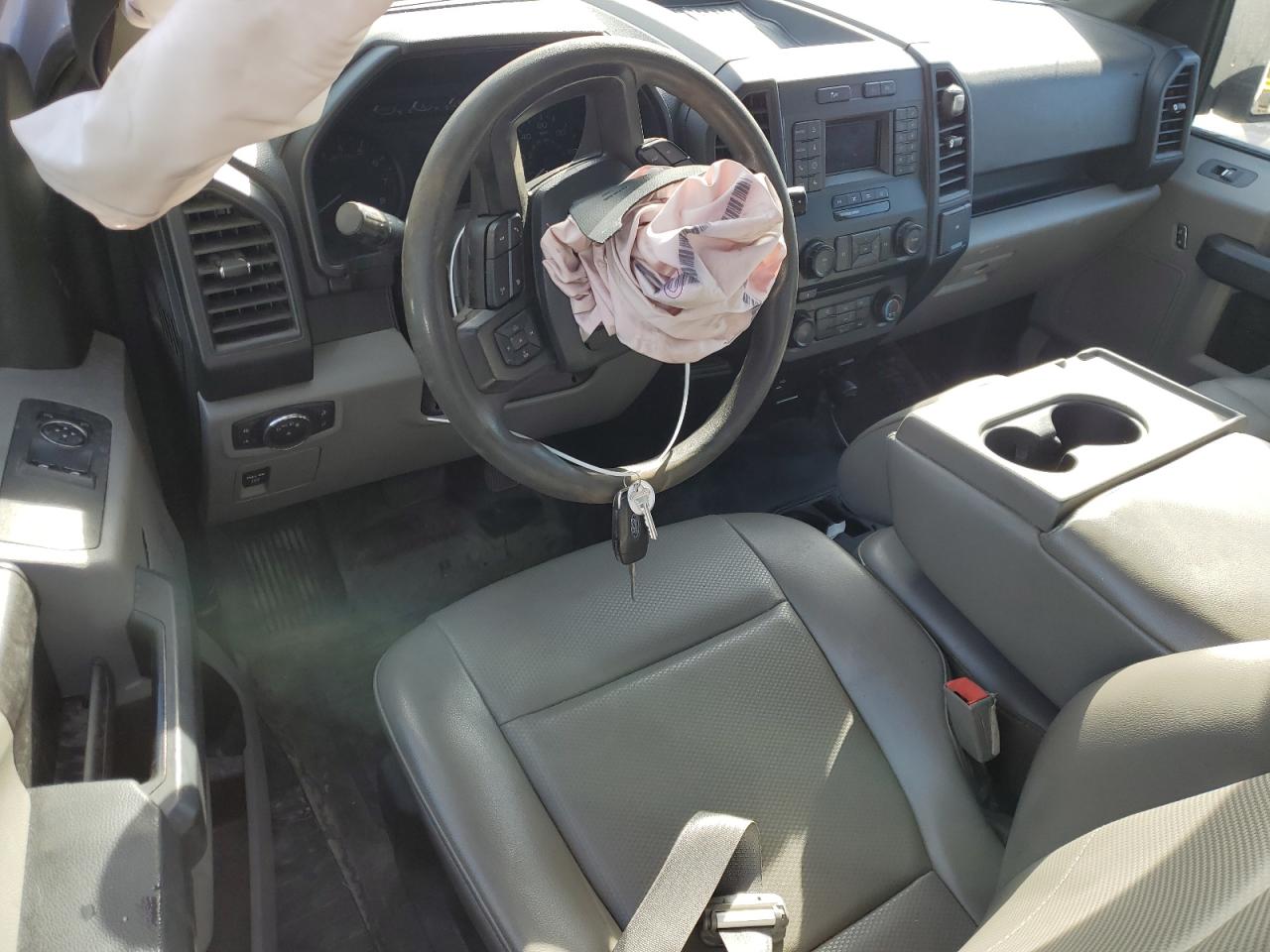 1FTMF1CB3JKF51046 2018 Ford F150