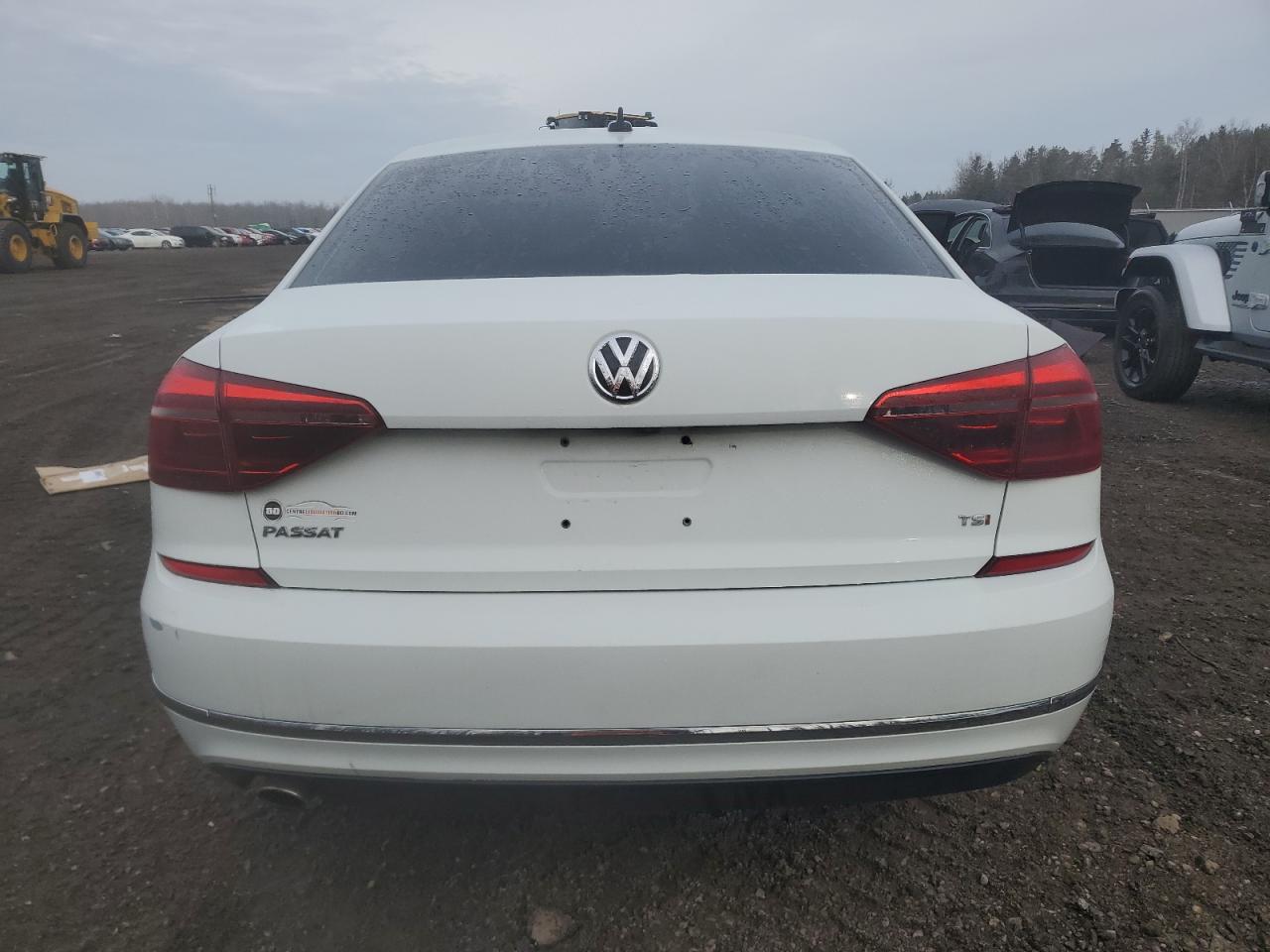 1VWAA7A34JC017724 2018 Volkswagen Passat S