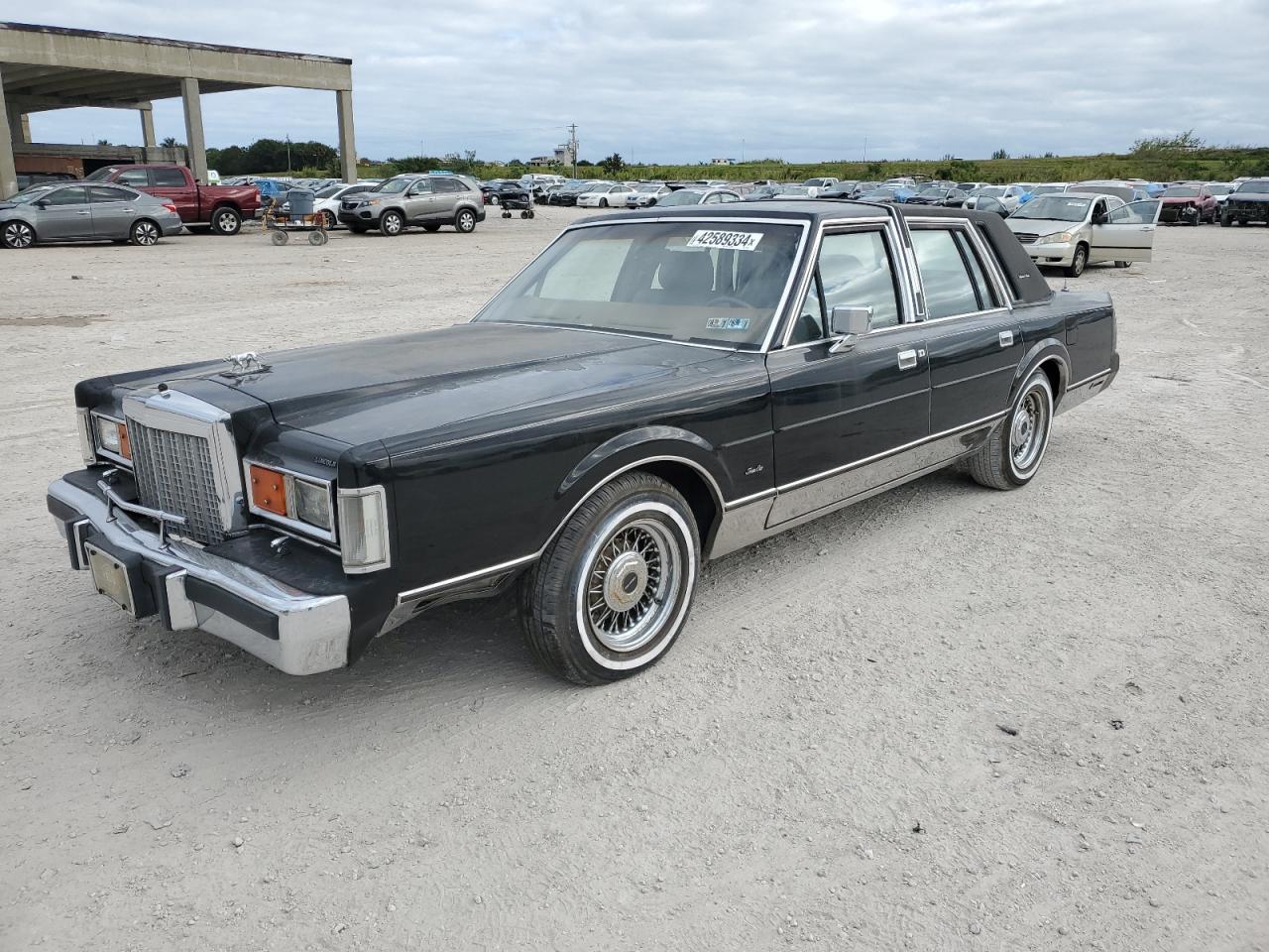 1986 Lincoln Town VIN: 1LNBP96F3GY678432 из США - PLC Group