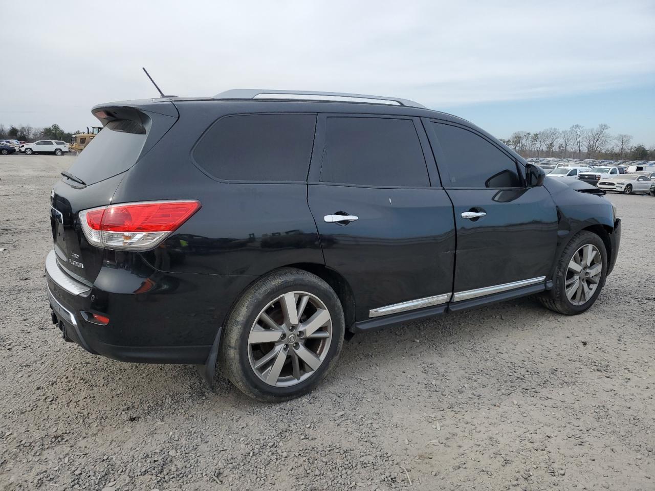 Lot #2621517924 2016 NISSAN PATHFINDER