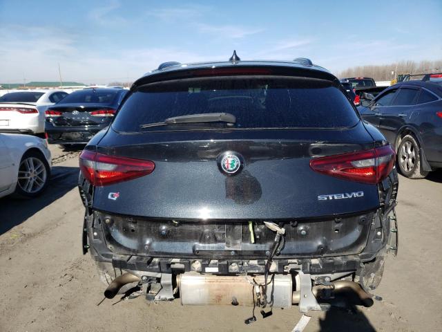  ALFA ROMEO STELVIO 2018 Чорний