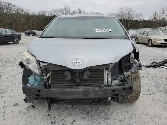 2017 TOYOTA SIENNA XLE 5TDYZ3DC0HS814236