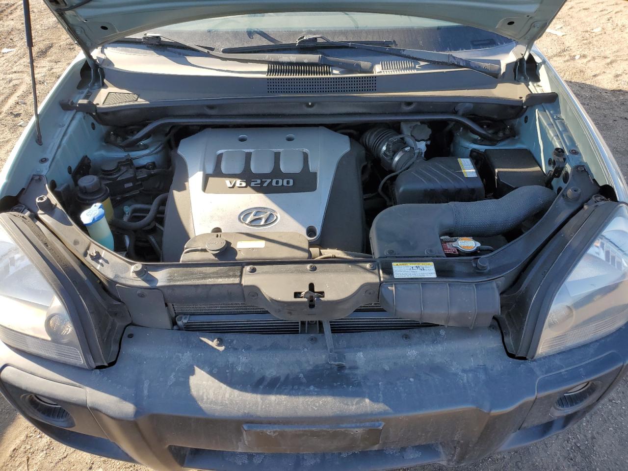 KM8JN72D55U196060 2005 Hyundai Tucson Gls