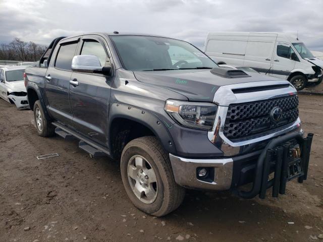 VIN 5TFDY5F16JX743455 2018 Toyota Tundra, Crewmax Sr5 no.4