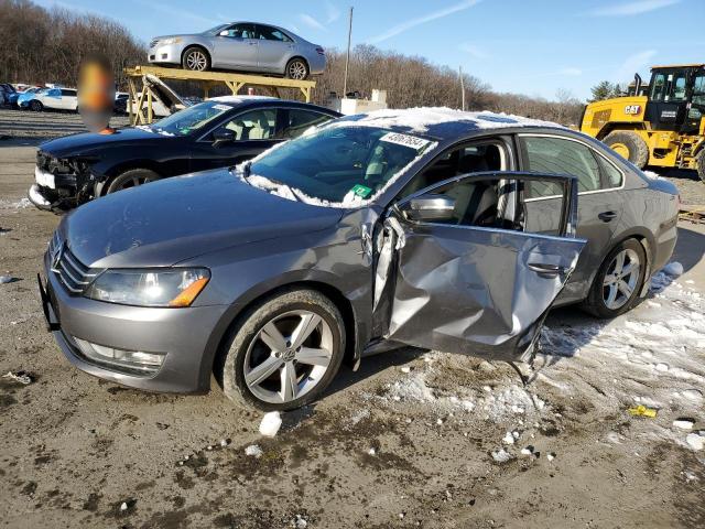 2015 VOLKSWAGEN PASSAT S 1VWAT7A35FC118384