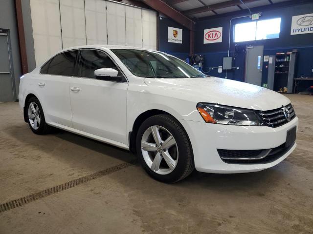 2015 VOLKSWAGEN PASSAT SE 1VWBS7A32FC021702