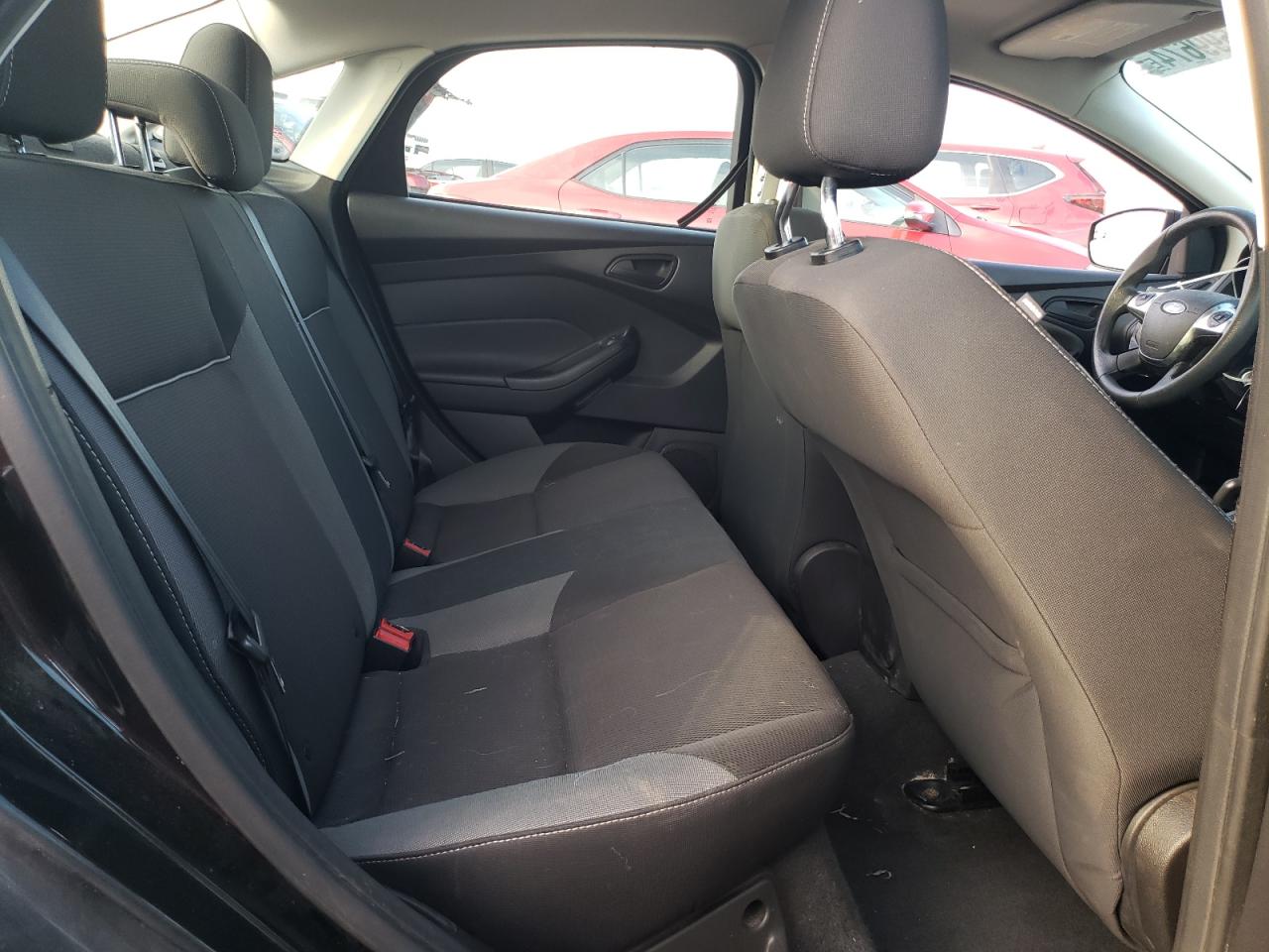 1FAHP3F22CL148586 2012 Ford Focus Se