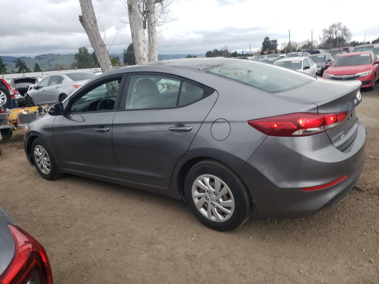 5NPD74LF2JH323099 2018 Hyundai Elantra Se