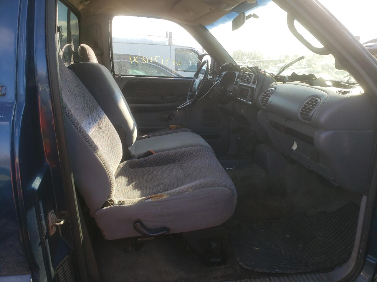 3B7KF26Z52M211445 2002 Dodge Ram 2500