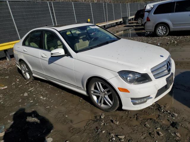 VIN WDDGF8AB1DA805068 2013 Mercedes-Benz C-Class, 3... no.4