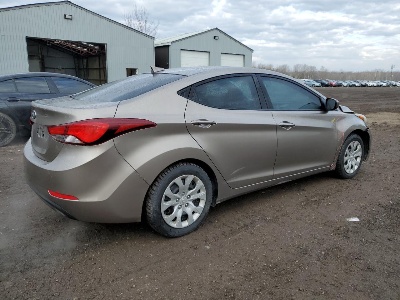 5NPDH4AE6GH751435 2016 Hyundai Elantra Se