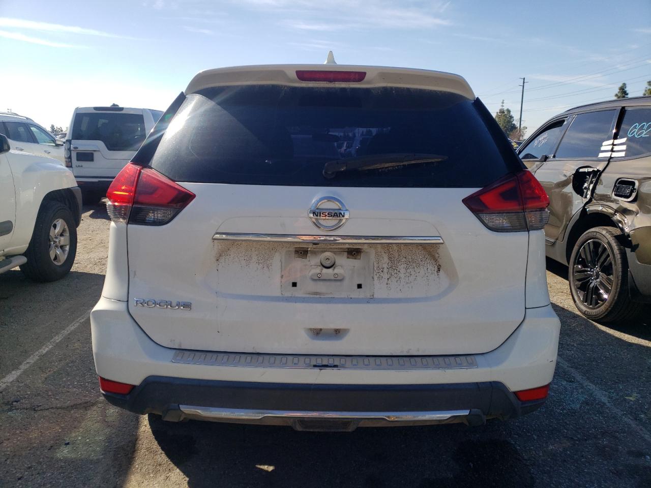 5N1AT2MT6HC780443 2017 Nissan Rogue S