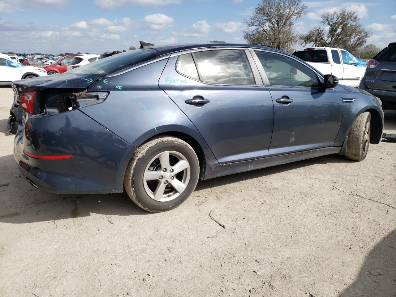 KNAGM4A77F5556109 2015 Kia Optima Lx