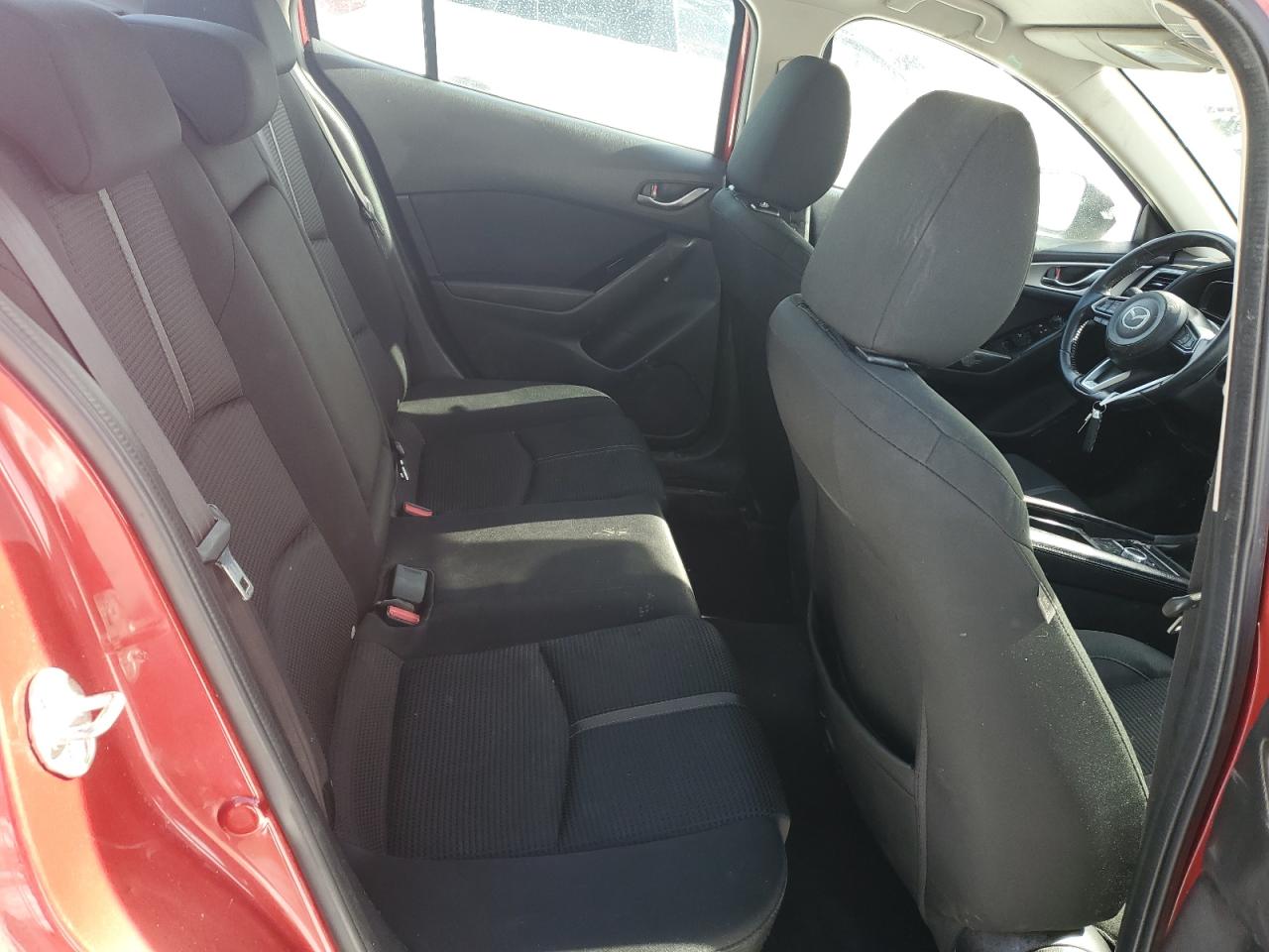 JM1BN1V76J1158974 2018 Mazda 3 Touring