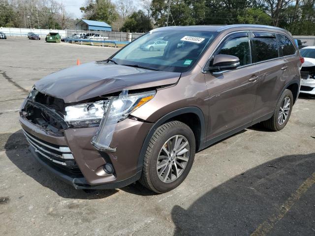 VIN 5TDKZRFH6KS306085 2019 Toyota Highlander, SE no.1