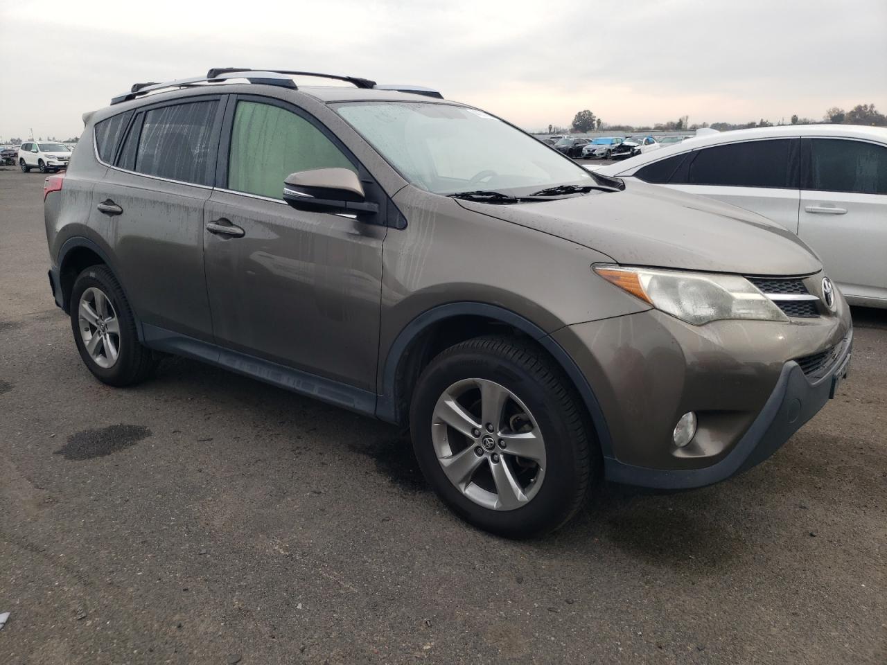 JTMWFREV7FD065429 2015 Toyota Rav4 Xle