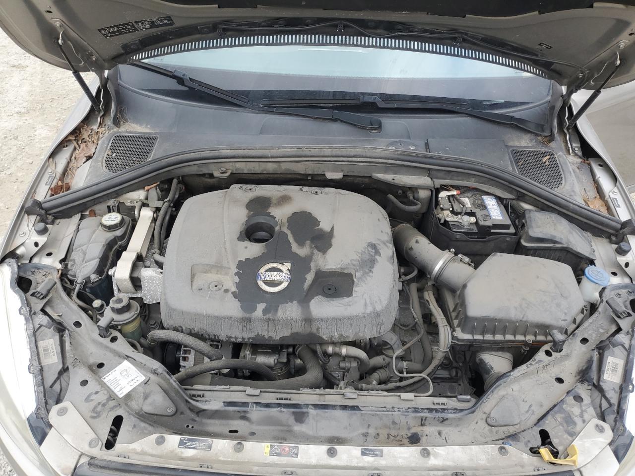 yv440mdd5f2624022 YV440MDD5F2624022 2015 Volvo Xc60 T5 Platinum