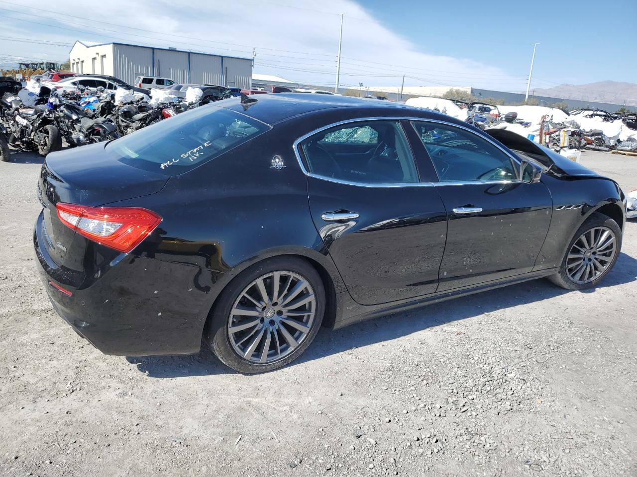 2020 Maserati Ghibli vin: ZAM57XSAXL1345031