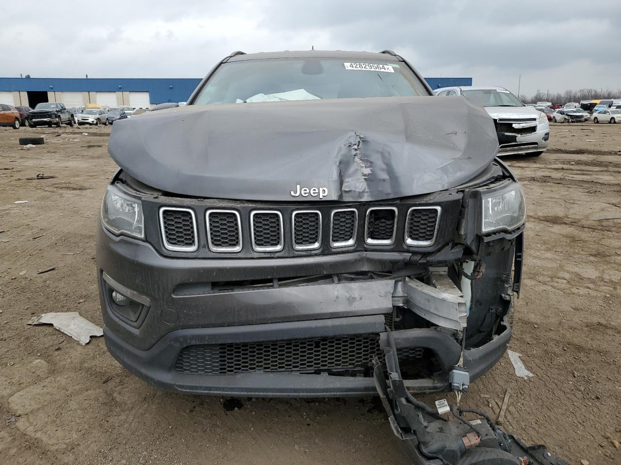 3C4NJDBB6JT343327 2018 Jeep Compass Latitude