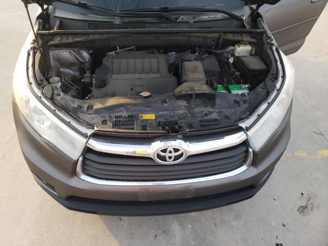 VIN 5TDZKRFH2FS110590 2015 Toyota Highlander, LE no.12