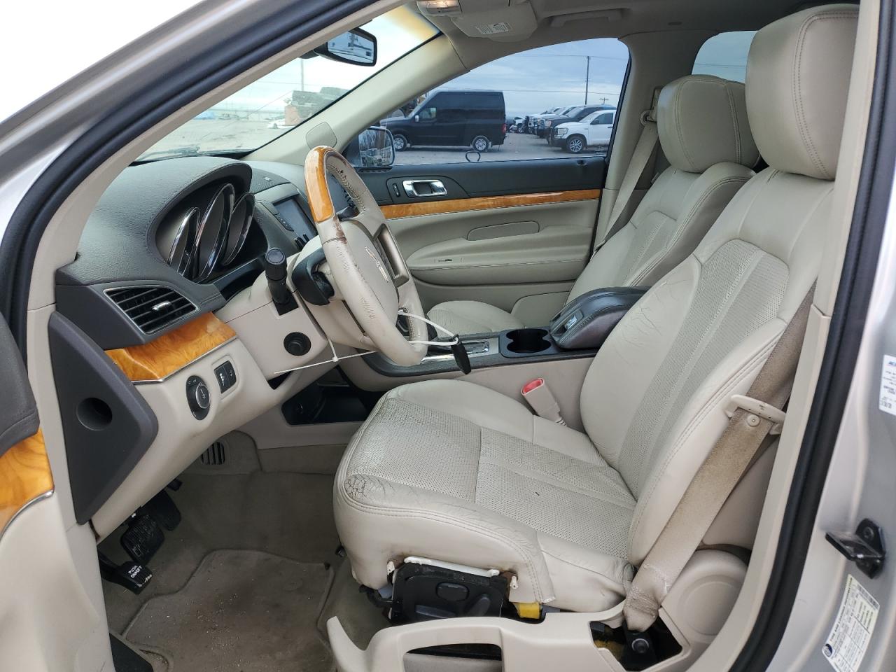 2lmhj5atxabj28123 2LMHJ5ATXABJ28123 2010 Lincoln Mkt