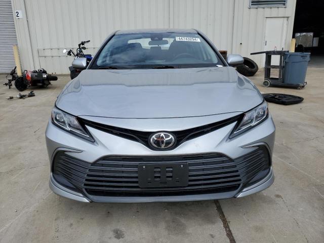 VIN 4T1C11AK0MU562751 2021 Toyota Camry, LE no.5