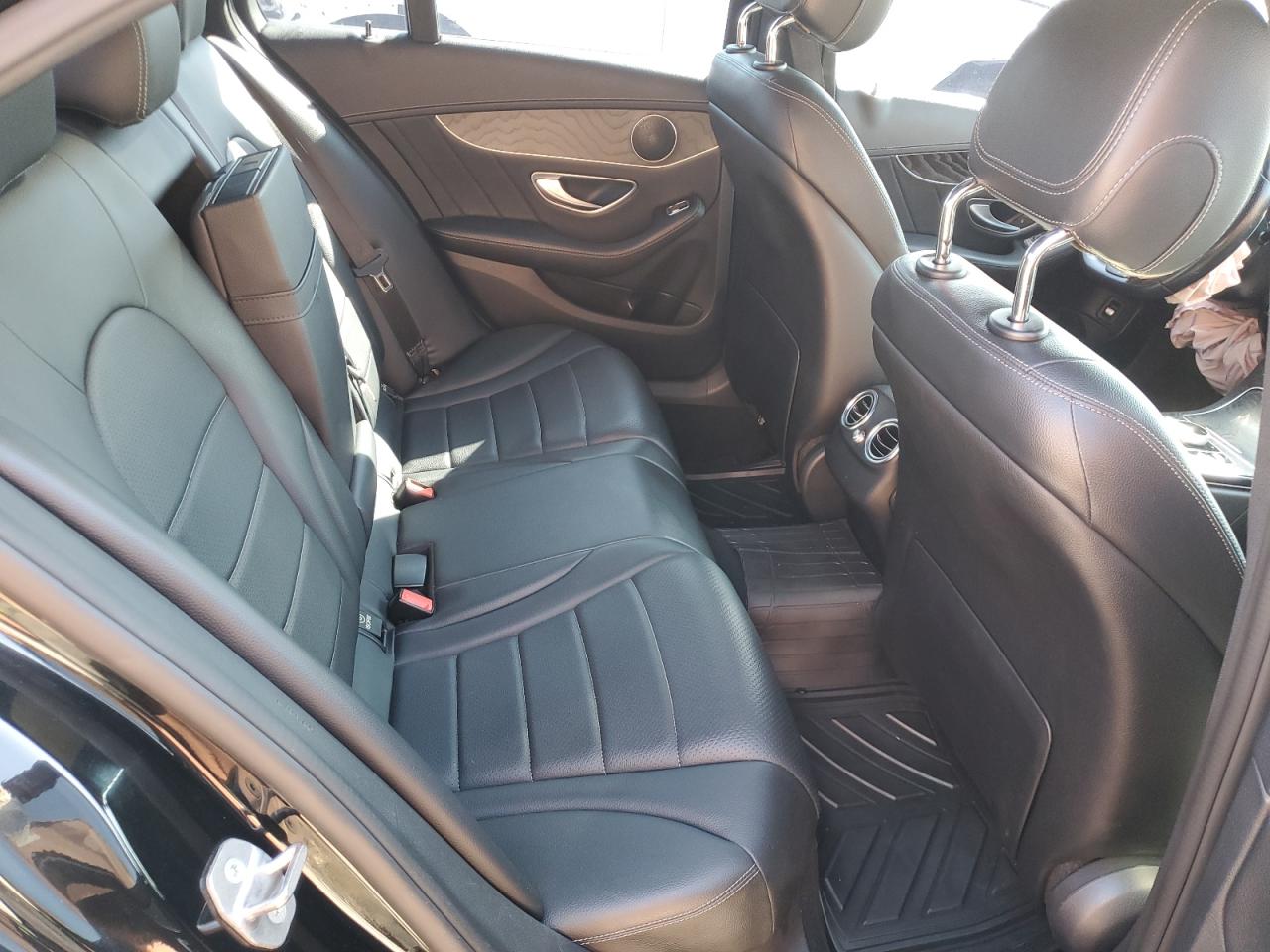 MERCEDES-BENZ C 300 -