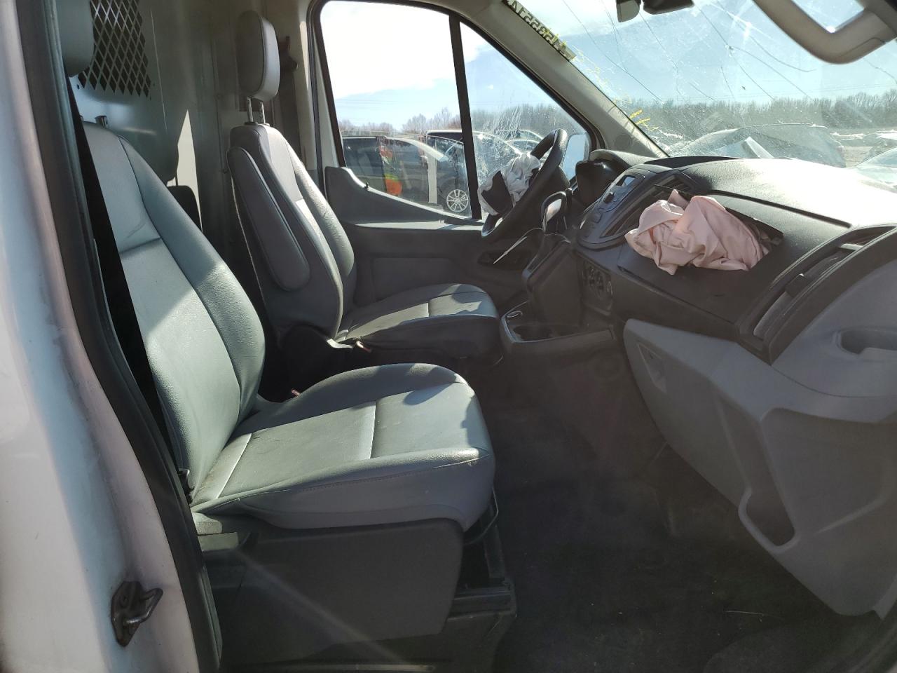 VIN: 1FTYE2CM4JKA10146 2018 FORD TRANSIT
