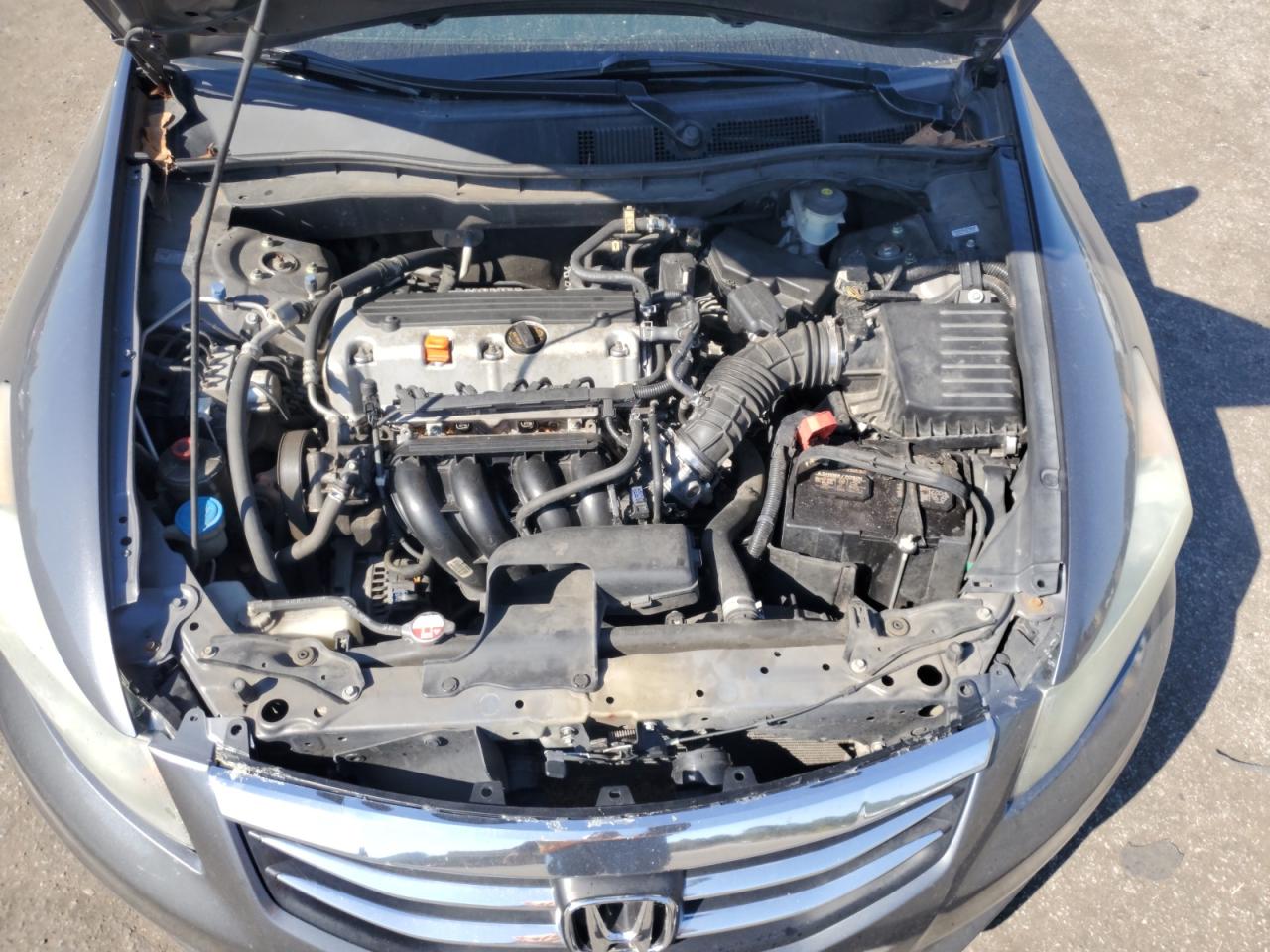 1HGCP2F66BA048469 2011 Honda Accord Se