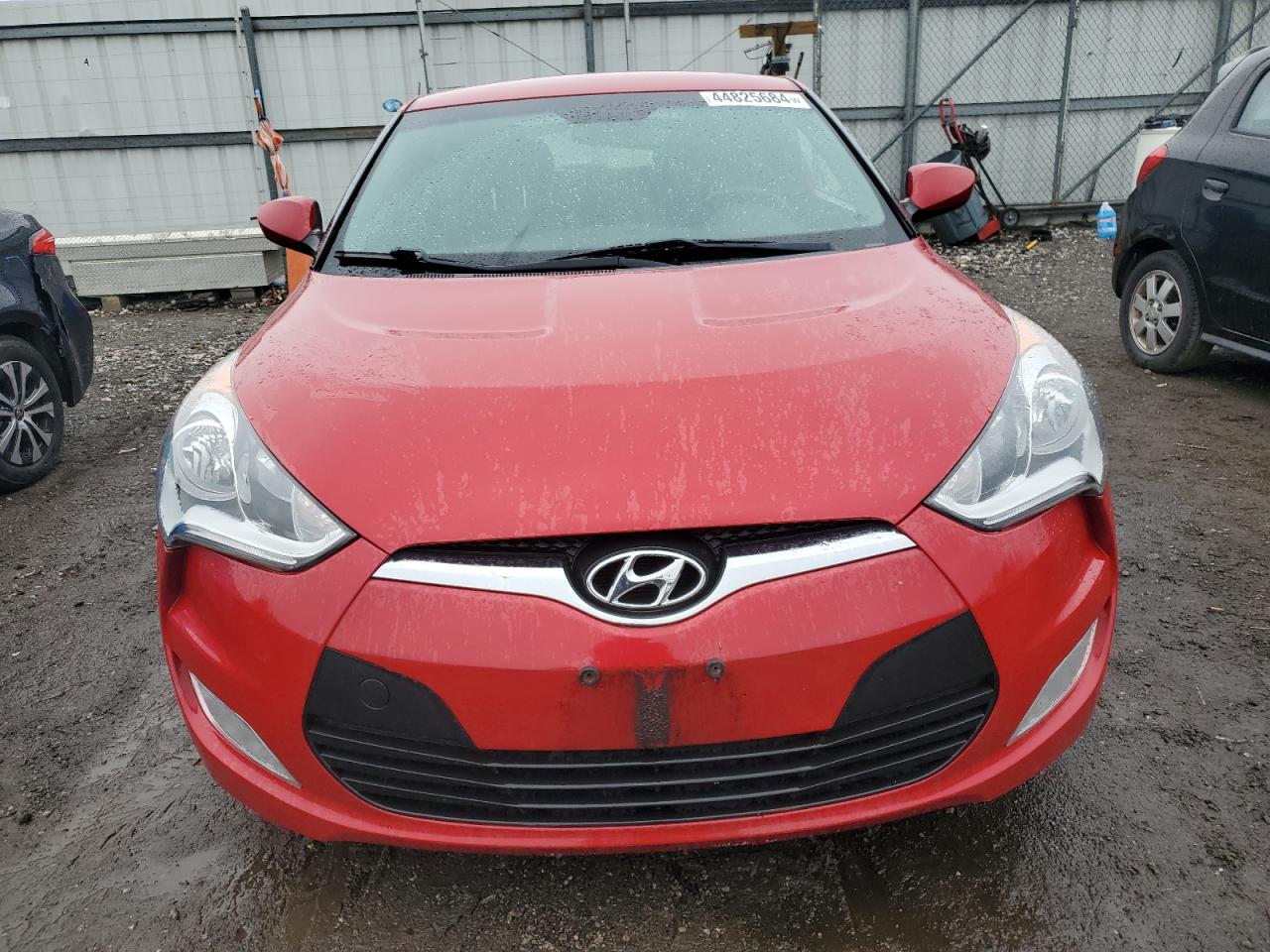 2017 Hyundai Veloster vin: KMHTC6AD3HU310619