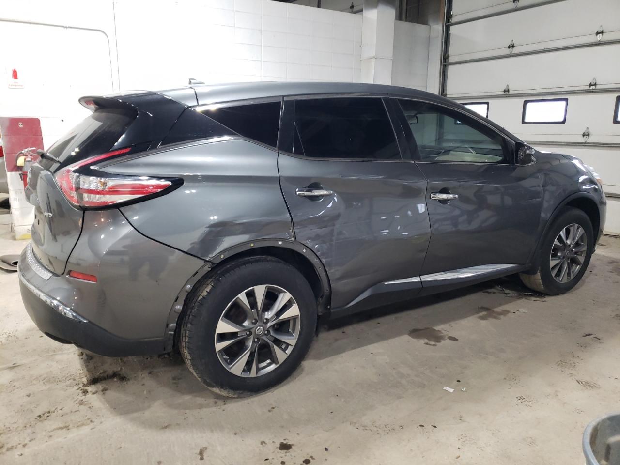 VIN: 5N1AZ2MH3GN130403 2016 NISSAN MURANO