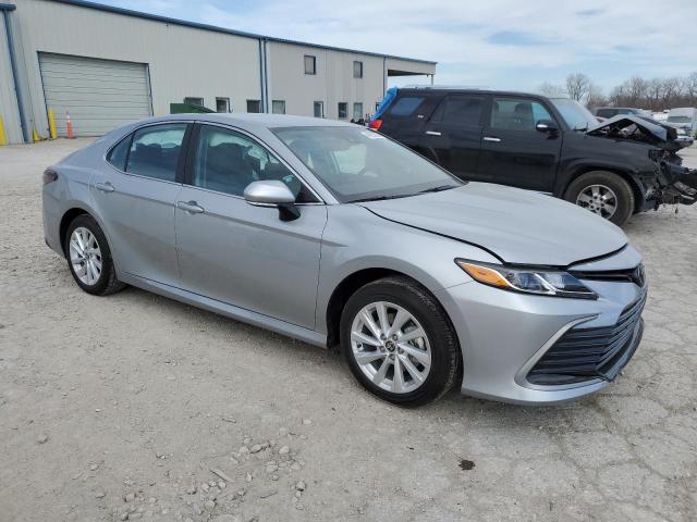 Vin: 4t1r11ak6ru230024, lot: 44695904, toyota camry le 20244