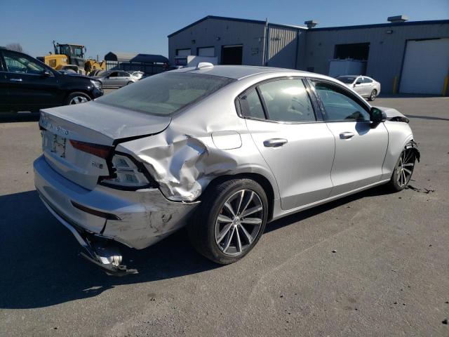 Lot #2341618656 2022 VOLVO S60 B5 MOM salvage car