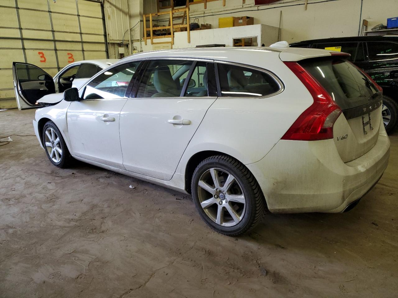 YV140MEM3G1303096 2016 Volvo V60 T5 Platinum