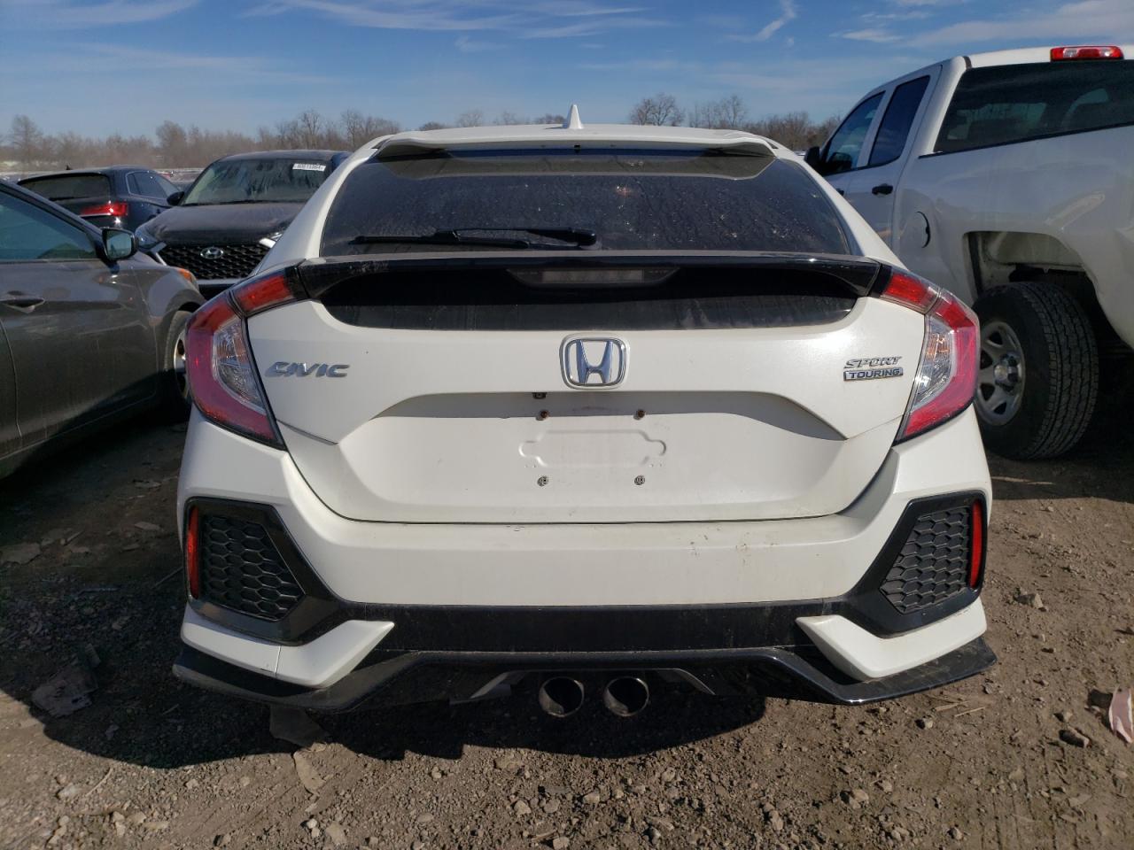 SHHFK7H98JU223694 2018 Honda Civic Sport Touring