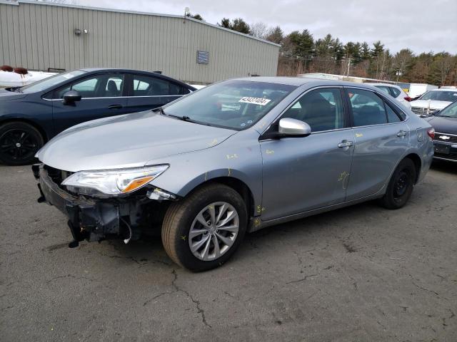 Lot #2436019263 2015 TOYOTA CAMRY LE salvage car