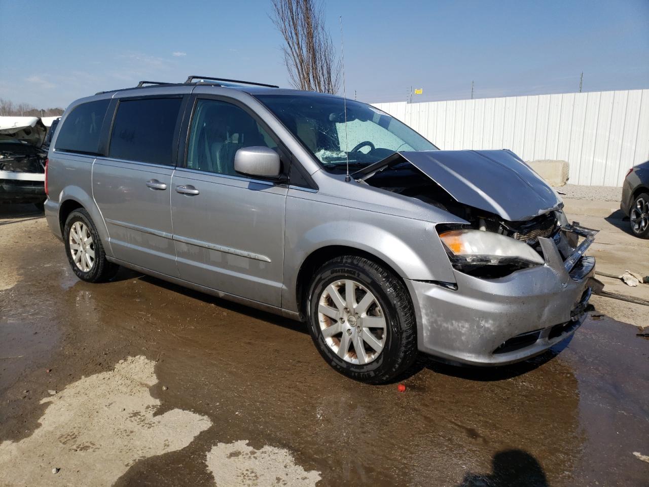 2C4RC1BG1DR598156 2013 Chrysler Town & Country Touring