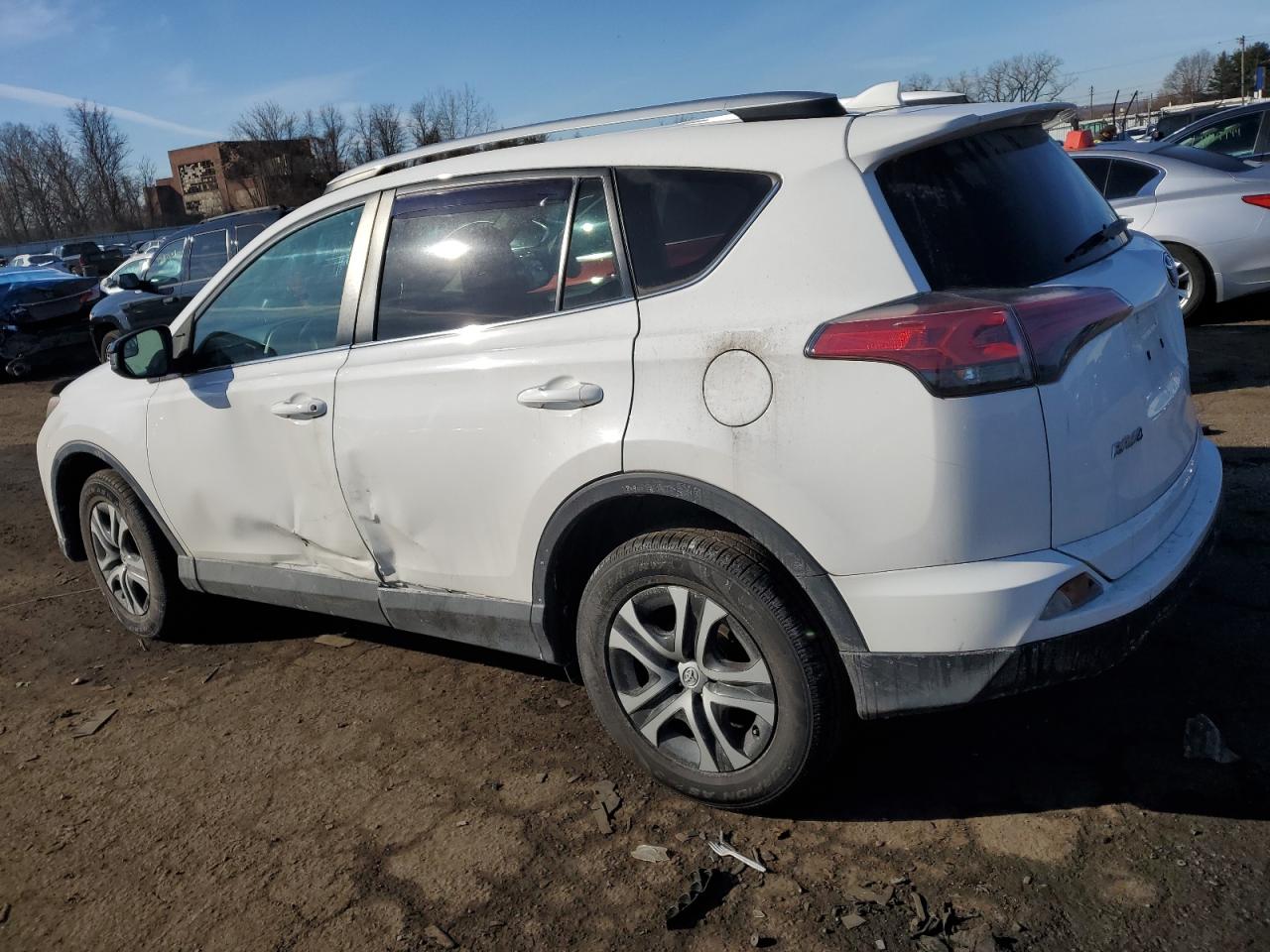 2T3BFREV1GW511268 2016 Toyota Rav4 Le