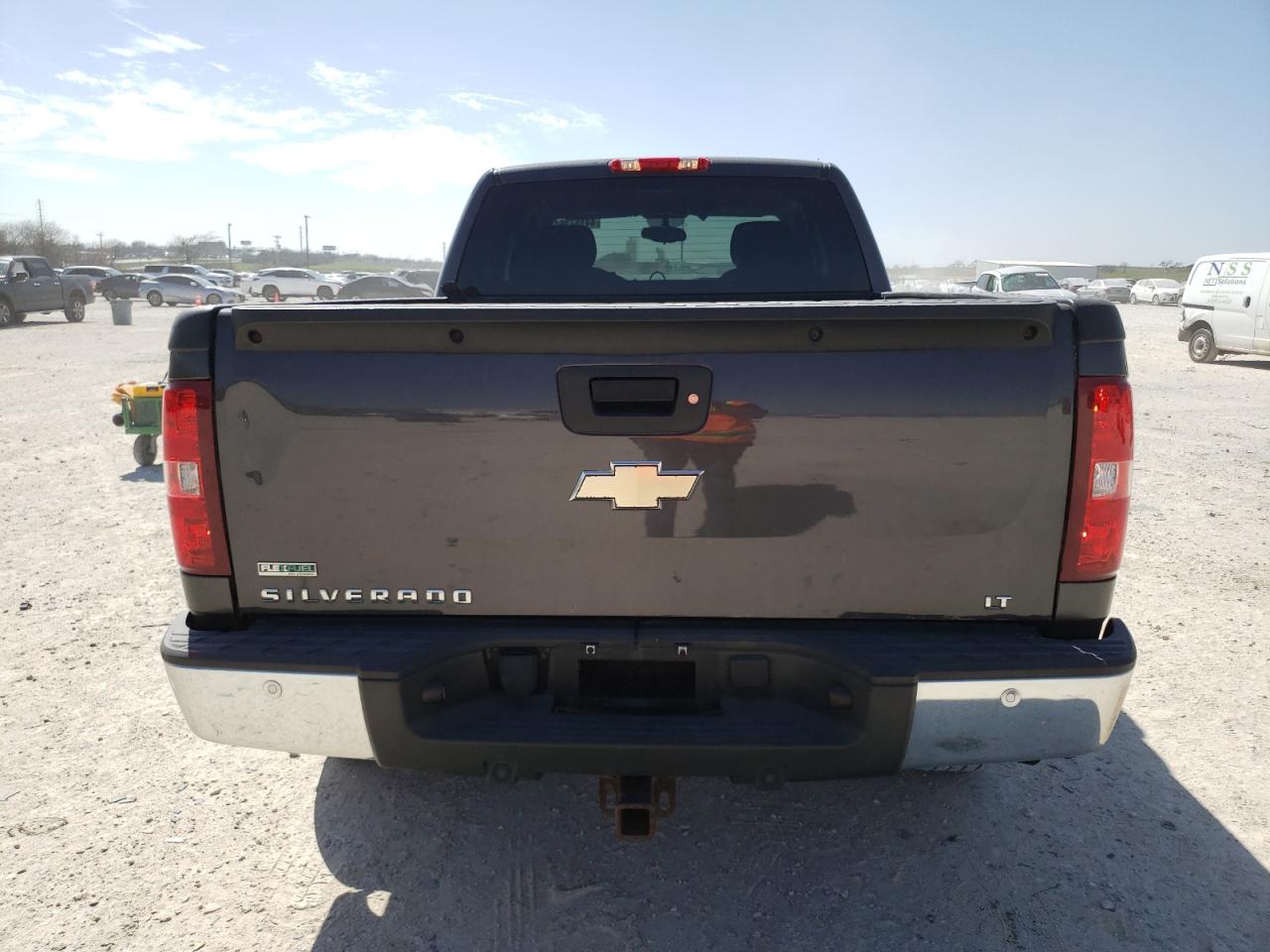 1GCRKSE33BZ138470 2011 Chevrolet Silverado K1500 Lt