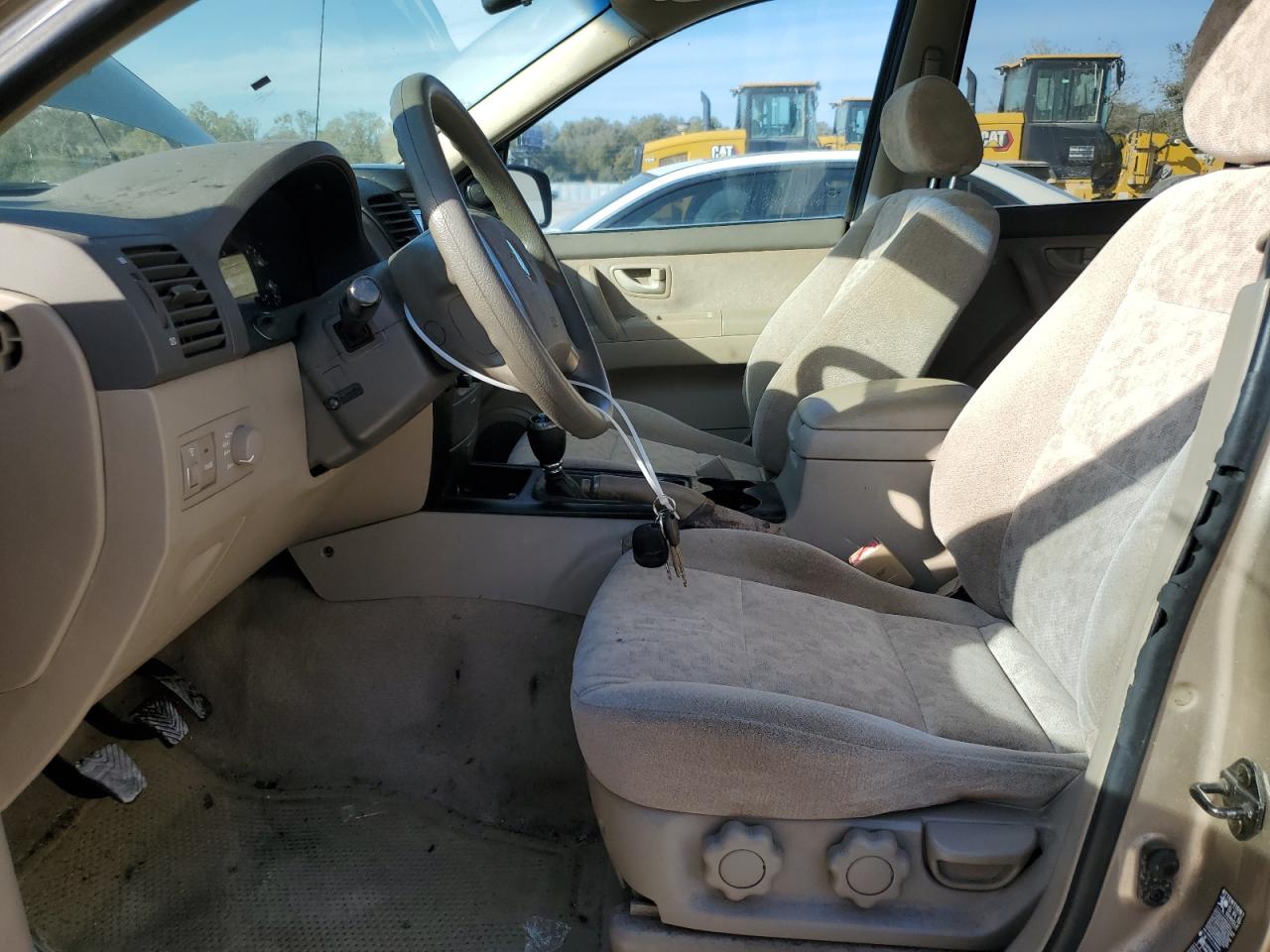 KNDJC733355392508 2005 Kia Sorento Ex