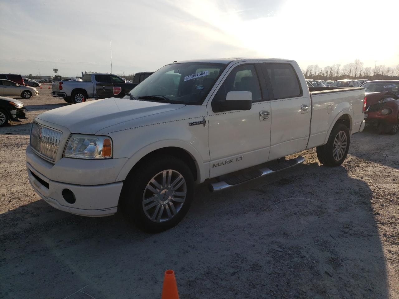 5LTPW16567FJ03840 2007 Lincoln Mark Lt