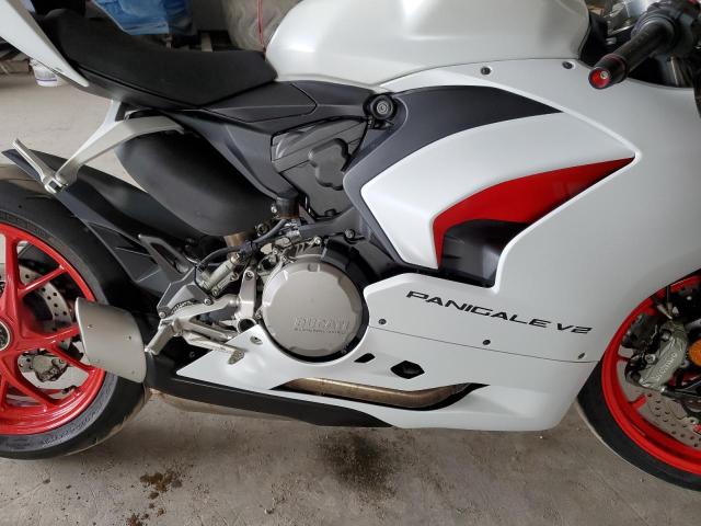 2022 DUCATI PANIGALE V ZDMHAATW0NB009111