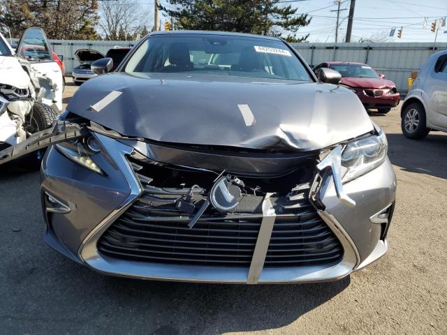 2016 Lexus ES - Image 5