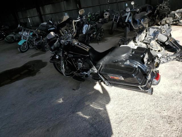 2010 HARLEY-DAVIDSON FLHTCU 1HD1FC411AB666473