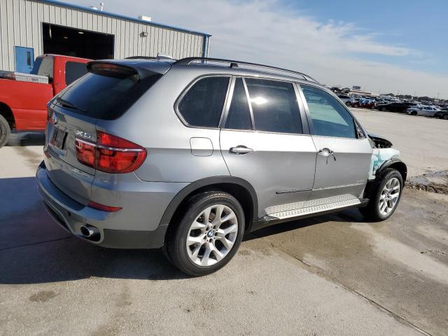 VIN 5UXZV4C54D0B00357 2013 BMW X5, Xdrive35I no.3