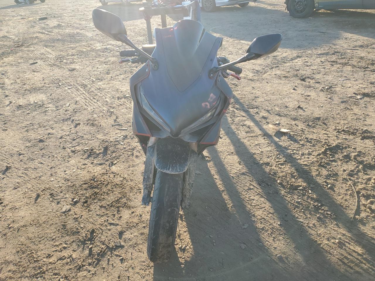 MLHRH0110K5000252 2019 Honda Cbr650 R