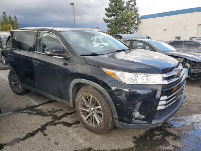 VIN 5TDKZRFH4KS312533 2019 Toyota Highlander, SE no.1