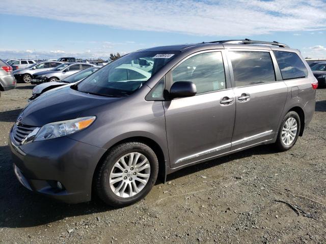 2017 TOYOTA SIENNA XLE - 5TDYZ3DC0HS770674
