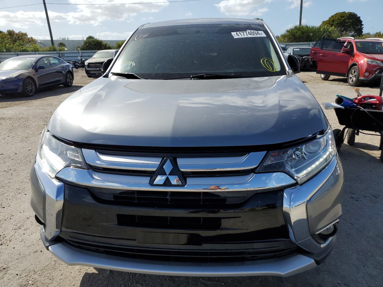 JA4AD2A38HZ001234 2017 Mitsubishi Outlander Es